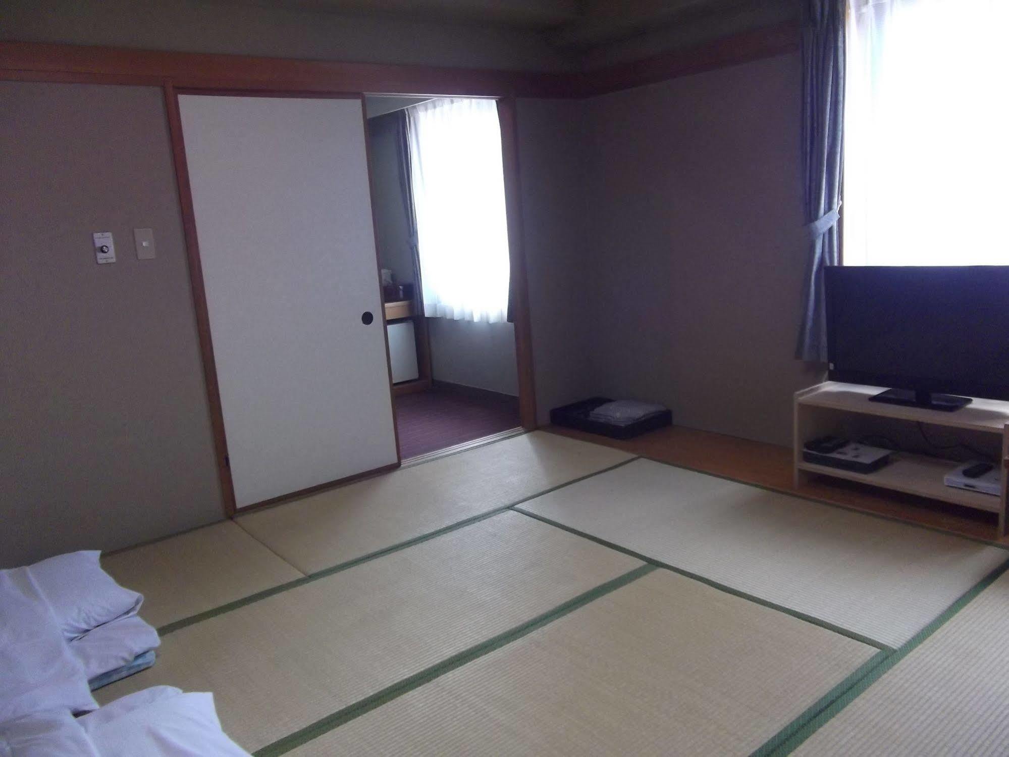 Ichikawa Grand Hotel Экстерьер фото