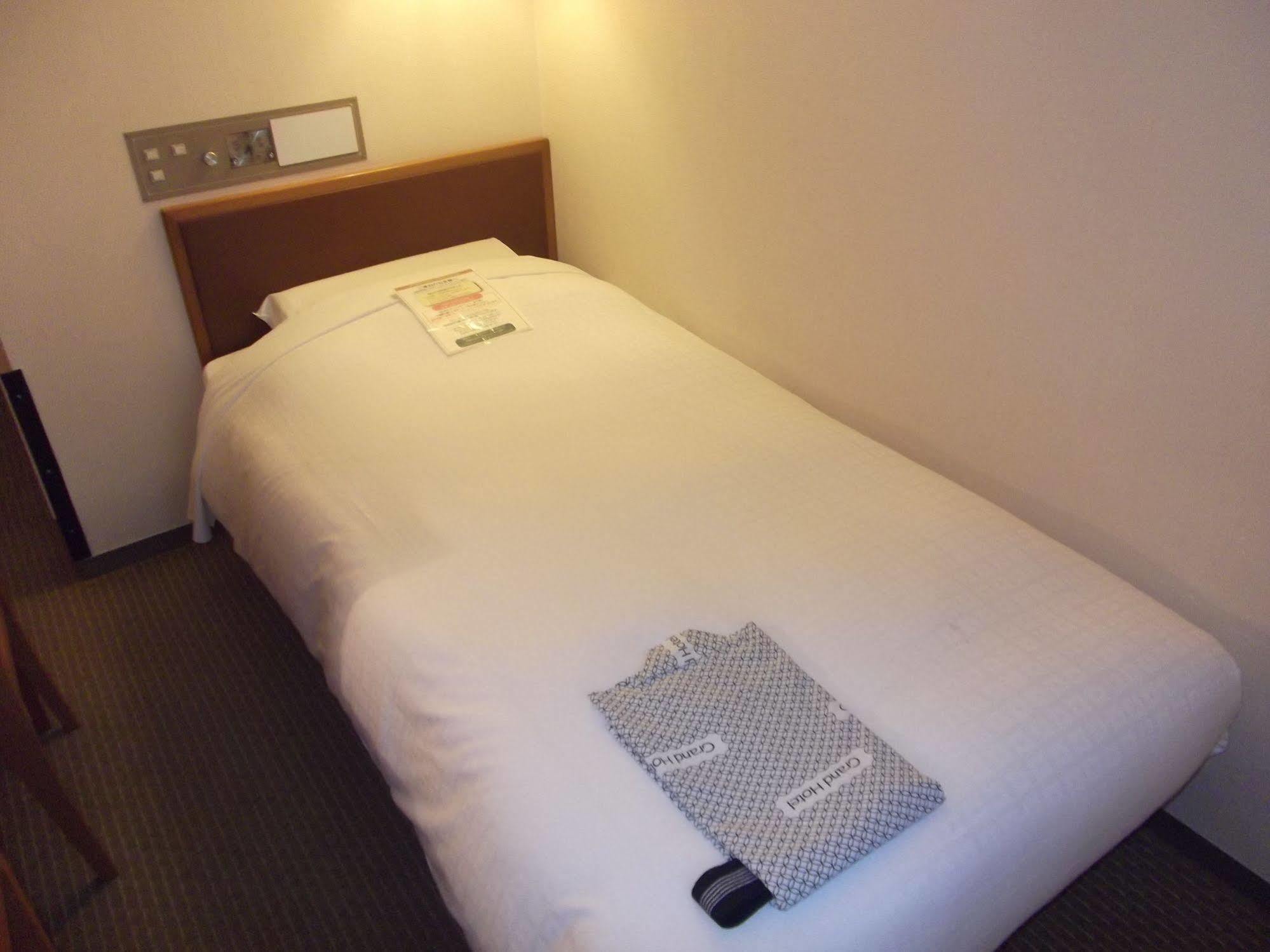 Ichikawa Grand Hotel Экстерьер фото